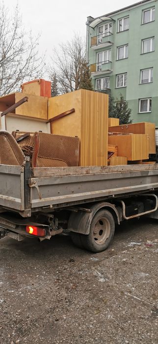 Wywóz śmieci mebli gratów gabarytów gruzu drzewa Warszawa oczyszczanie