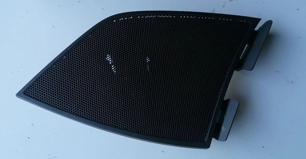 CHEVROLET CORVETTE C7 Z06 17r KRATKA GŁOŚNIKA  AMH02577