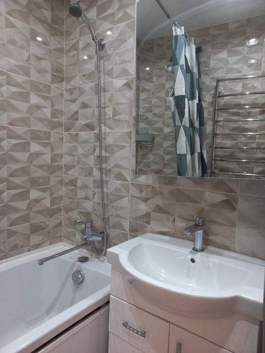 Сдам  4 к квартиру, левый берег.