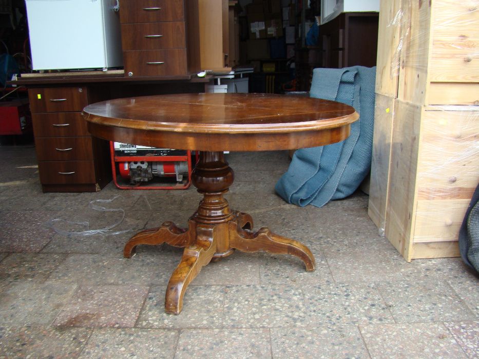 stół owalny drewniany na jednej nodze