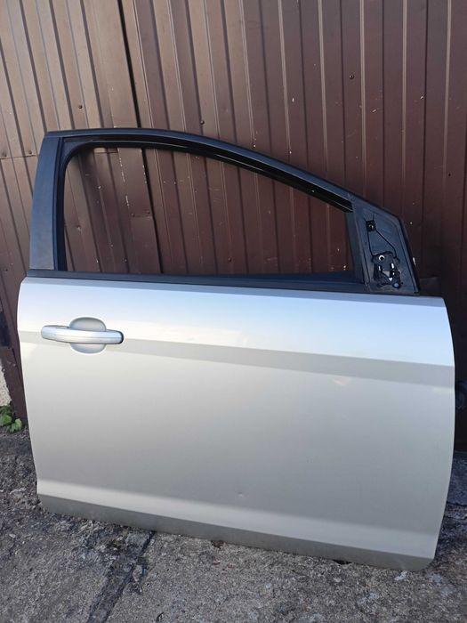 Ford Focus mk2 lift drzwi prawy przód kod 0,3