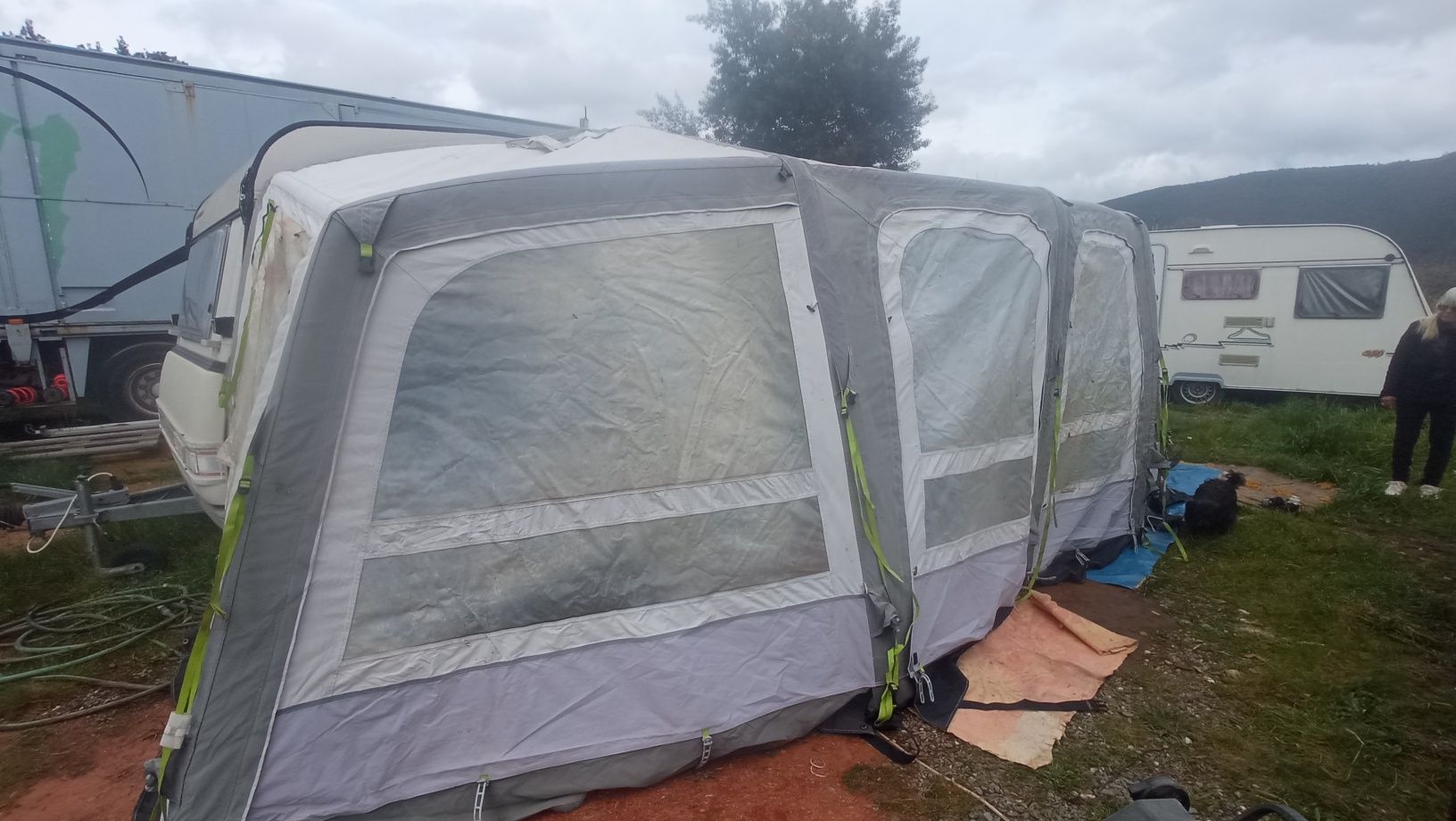 Tenda insuflável para caravana