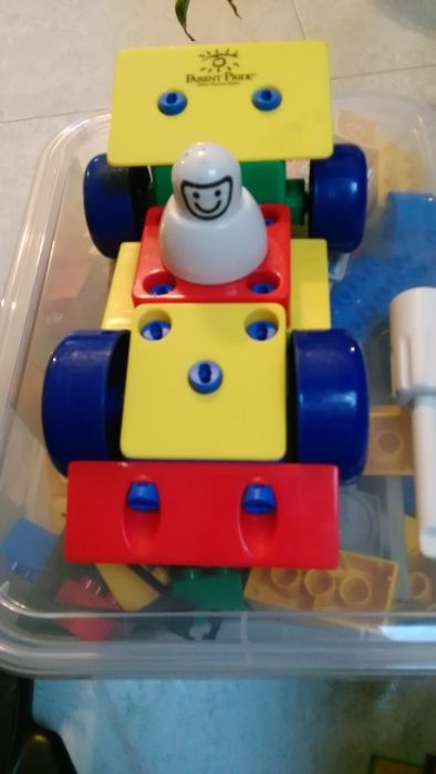 Carro de Brinquedo Infantil para montar