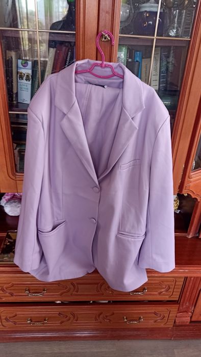 Костюм с юбкой экокожа L