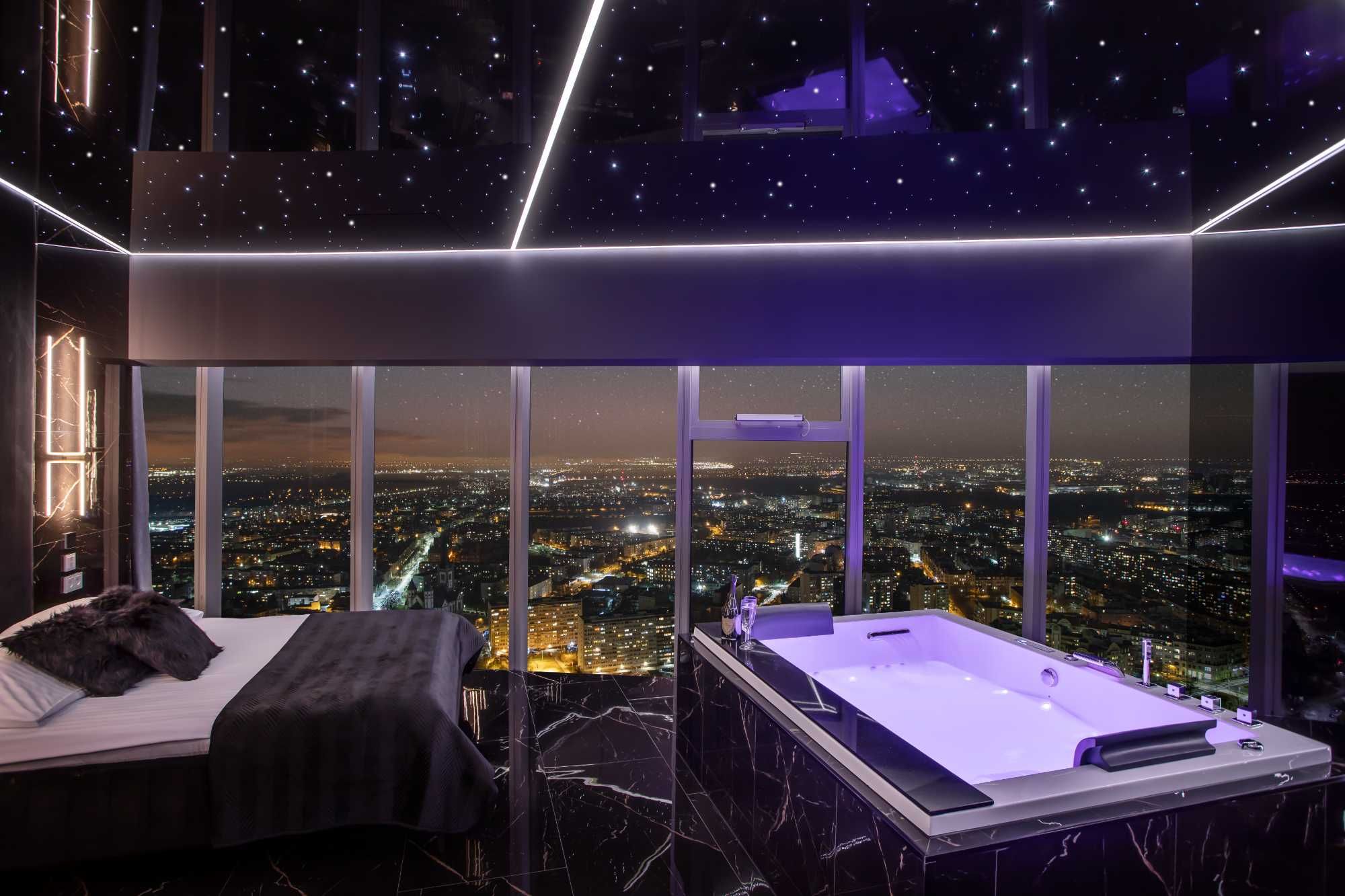 Luksusowy apartament z jacuzzi w Sky Tower