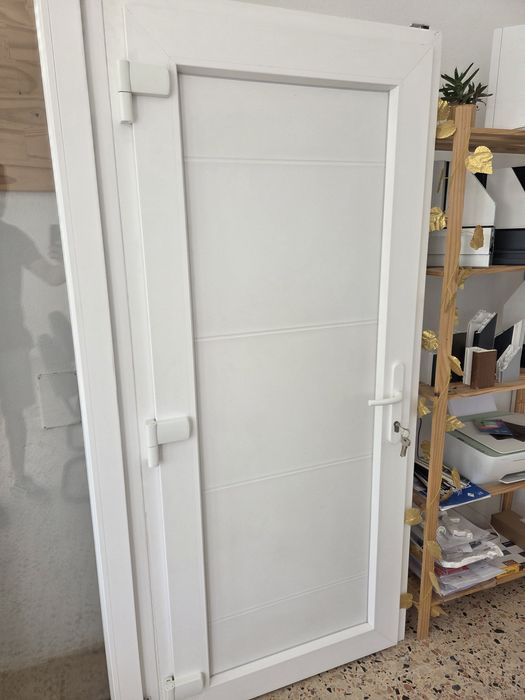 Porta em PVC branco