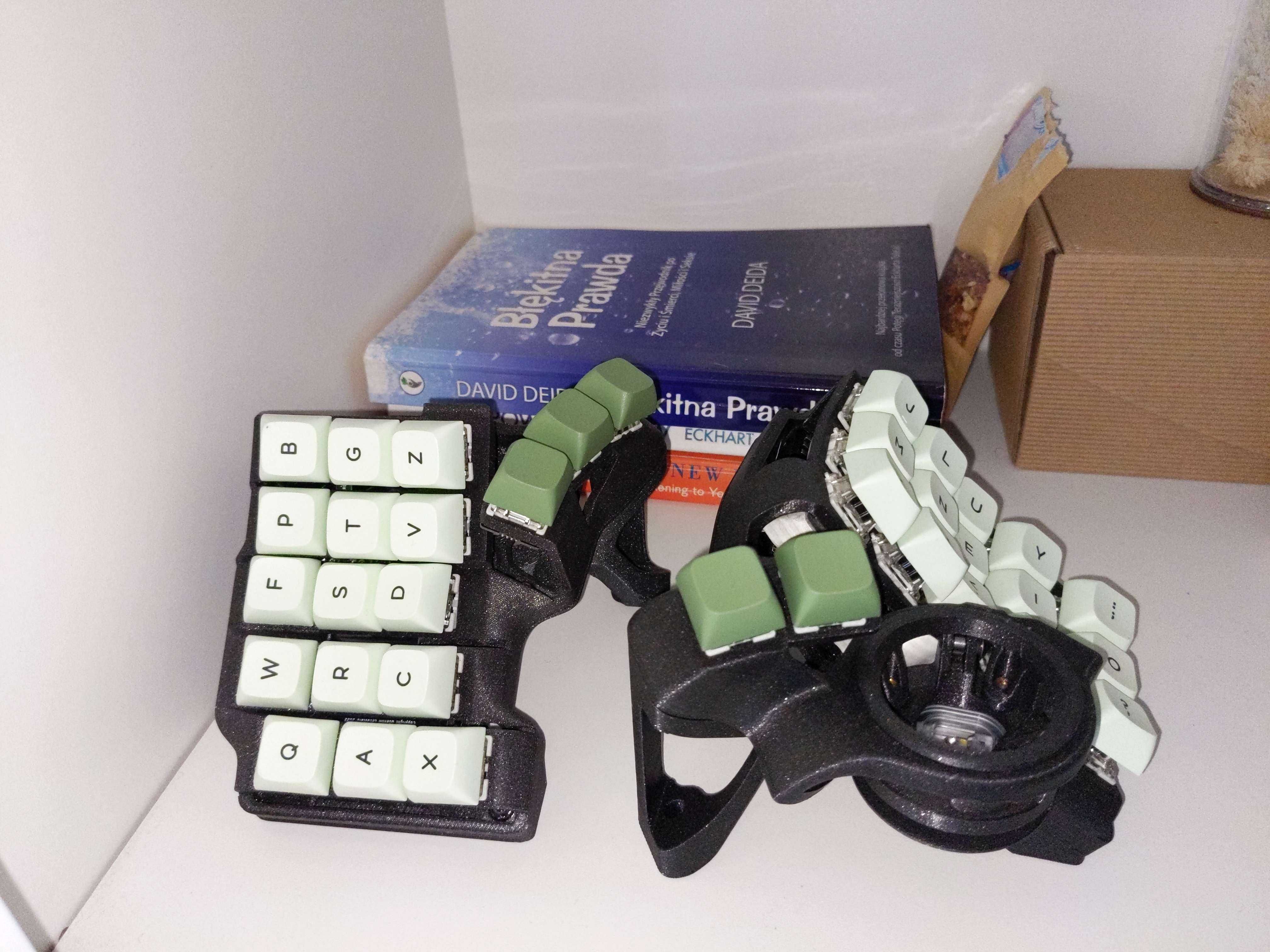 68 keycaps ZDA profile Matcha dla QWERTY
