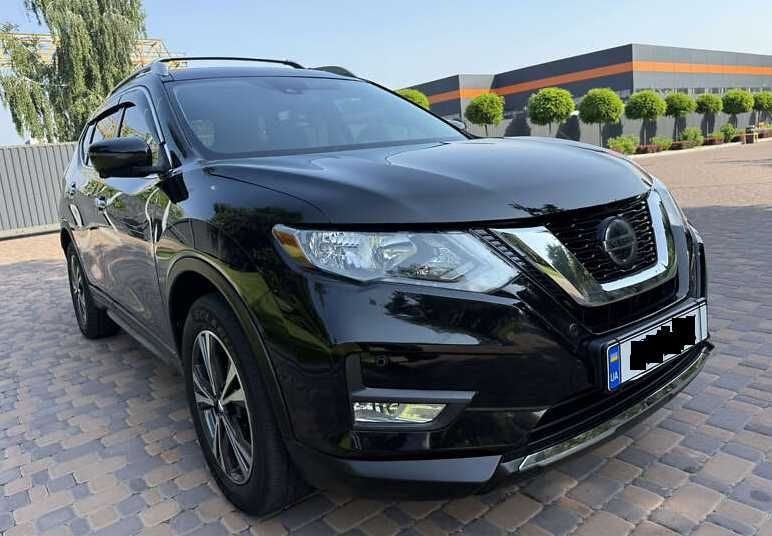 Продаю Nissan Rogue SV 2018 2.5L на повному приводі