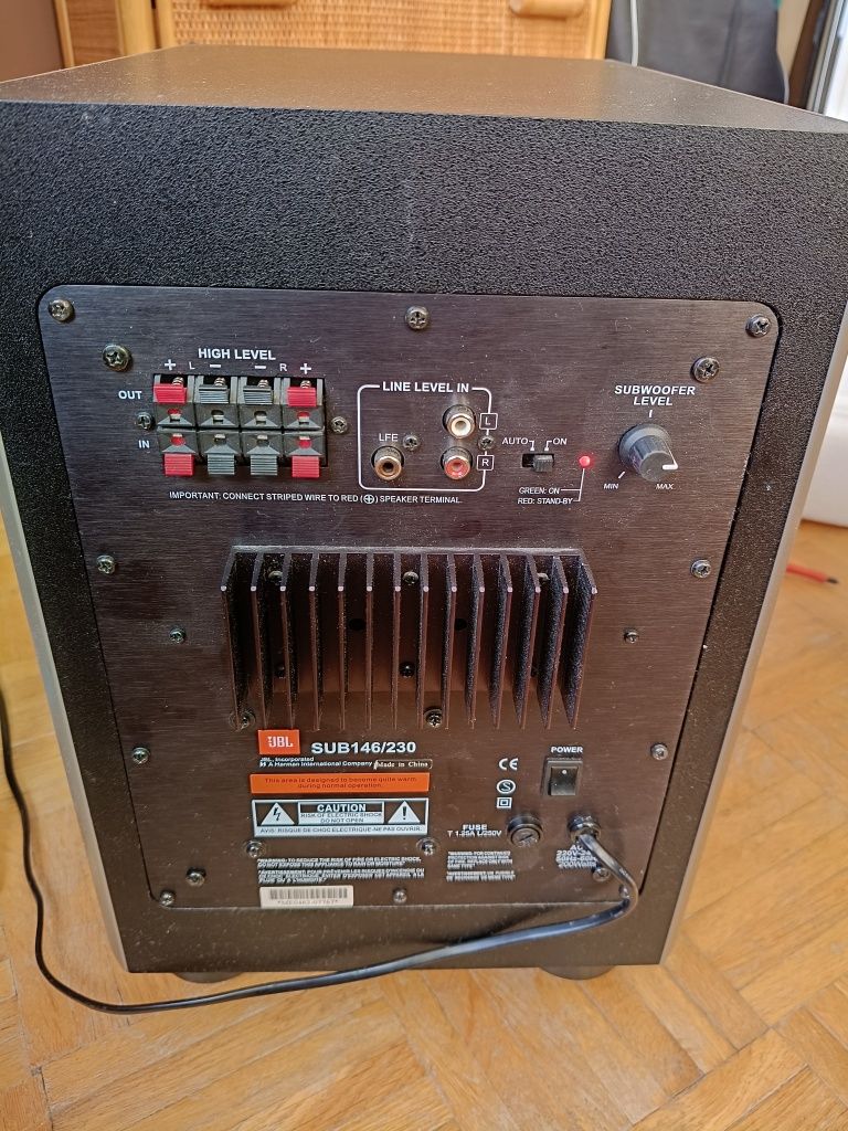 Subwoofer JBL 146/230 200W 20cm mało używany
