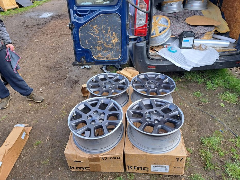 Felgi Aluminiowe Jeep Gladiator Wrangler JL 18x7.5J 44.45MM 5x127 6KC89TRMAA Felgi Aluminiowe Jeep Wrangler JL Gladiator 7.5Jx18 ET 44.45 5x127 6KC89TRMAA