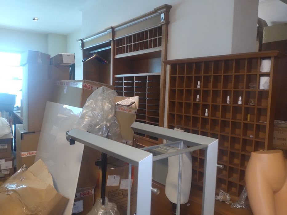 Venda recheio loja/show Room . Só vendemos pela totalidade.