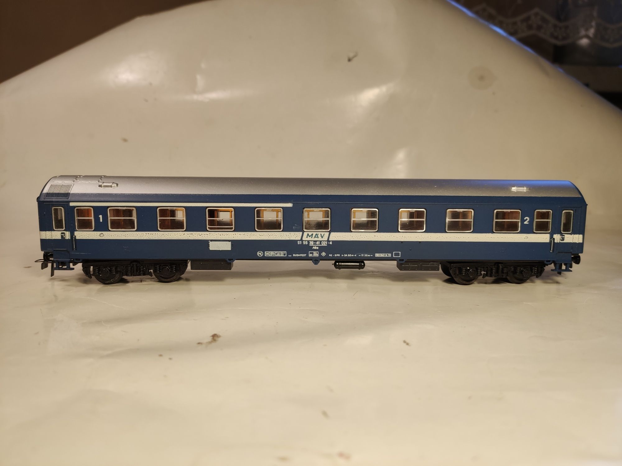 Wagon Schicht z oświetleniem - kolejka makieta skala H0
