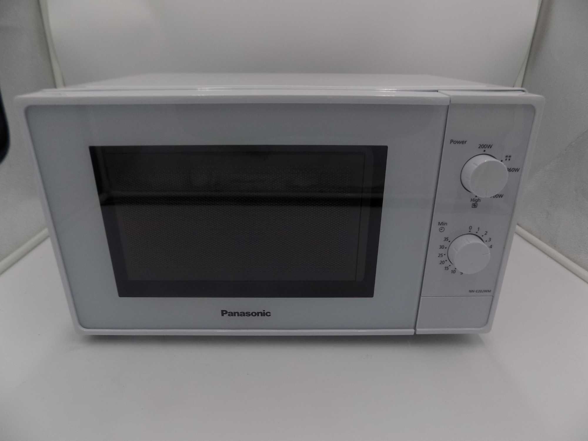 Kuchenka mikrofalowa wolnostojąca Panasonic NN-E20JWMEPG