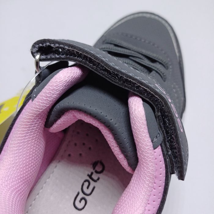 Nowe adidasy buty roz 26 wkładka skórzana profilowana
