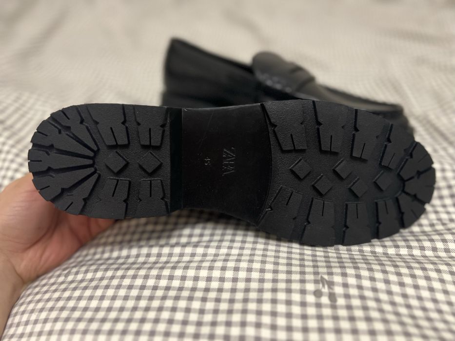 Чоловічі лофери Zara