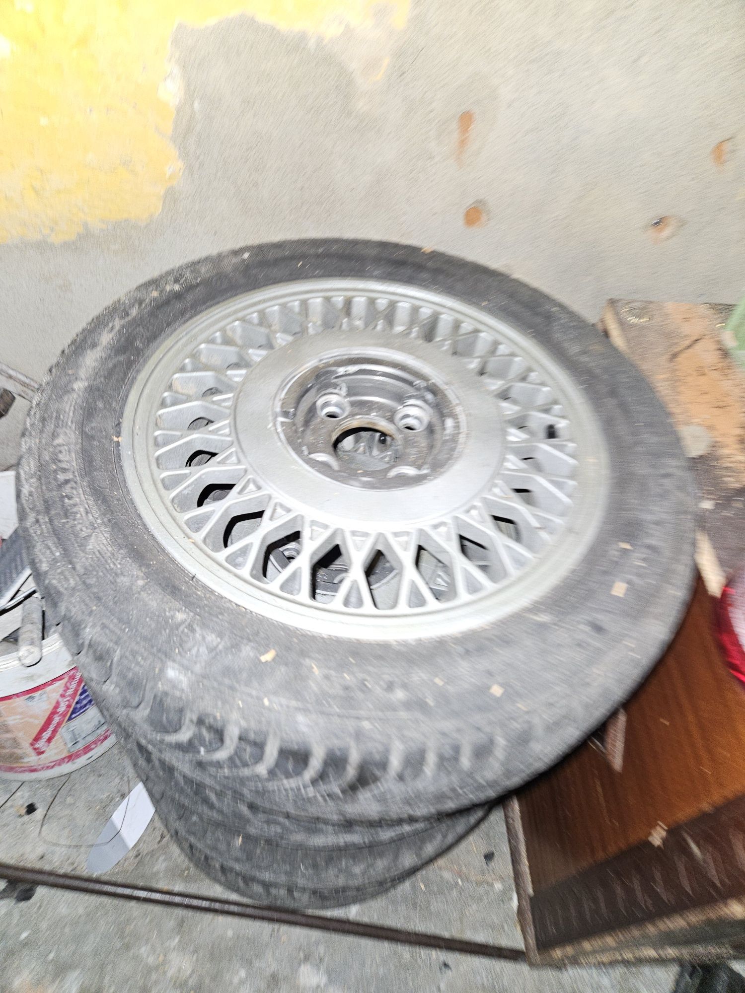 Jantes e pneus 14" clio baccara
