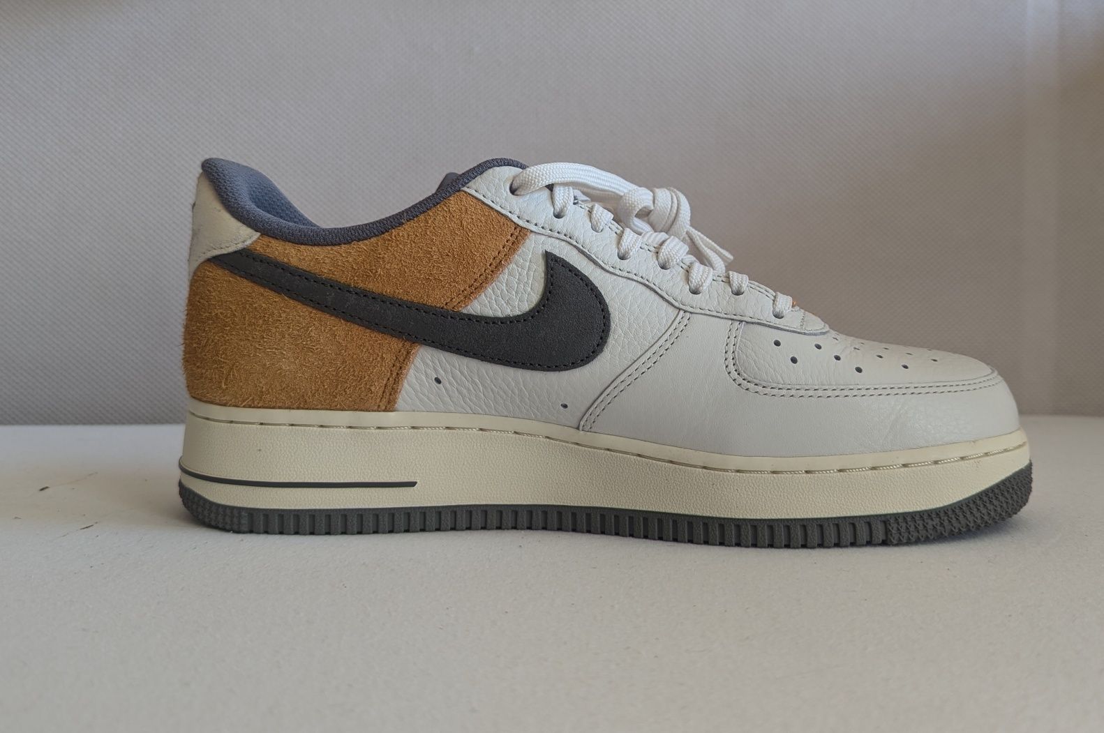 Nike Air Force 1' 07 LV8 43 размер