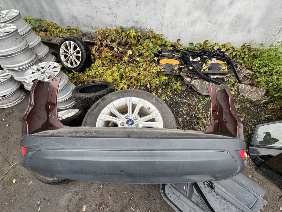 Задній бампер Ford Kuga Escape mk3 usa