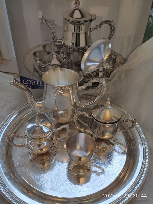 Кавовий сервіз з металу