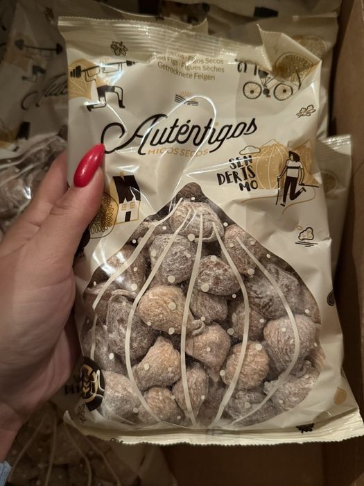 Інжир в'ялений,сушений.Диня косічкаПерсік.Банан.Диня сушена