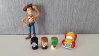 Conjunto de brinquedos - Woody, carro Nody e figurinhas Star Wars