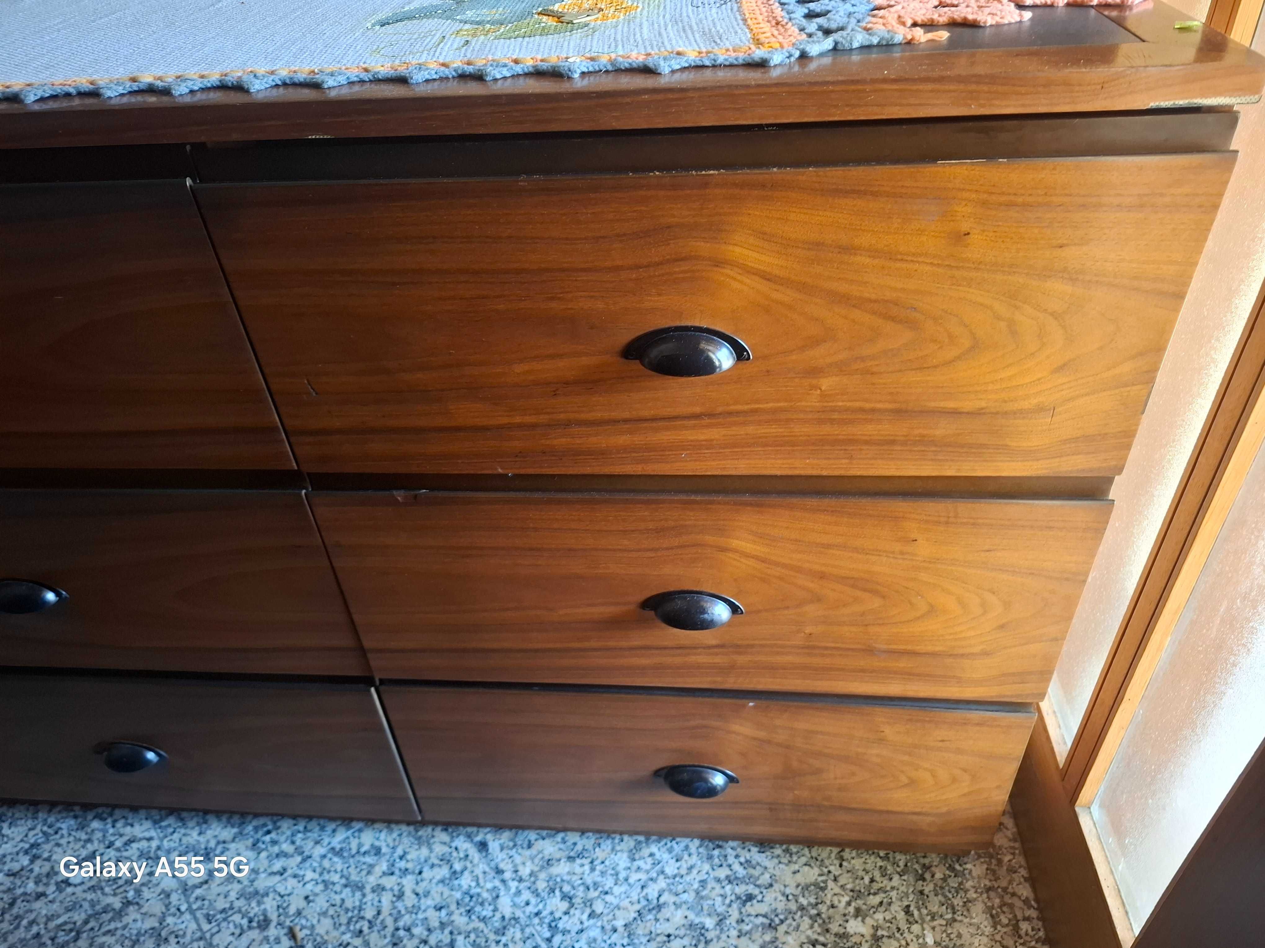 Vendo balcão em bom estado por 100 euros