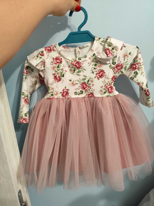 Nowa sukienka z tiulem dziewczynka 68