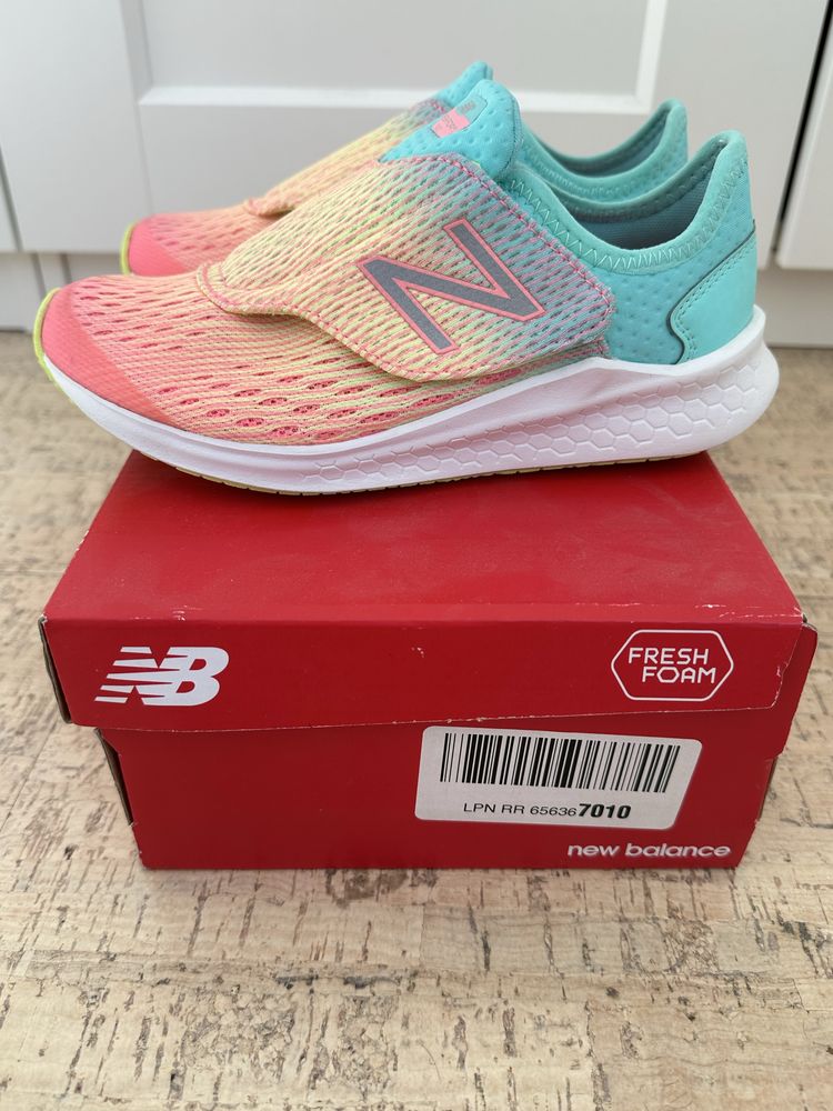 Кросівки для дівчинки New Balance (оригінал), р.33