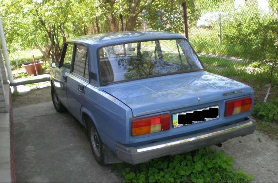 Автомобиль ВАЗ-21051