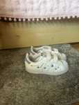 Ténis Adidas número 25