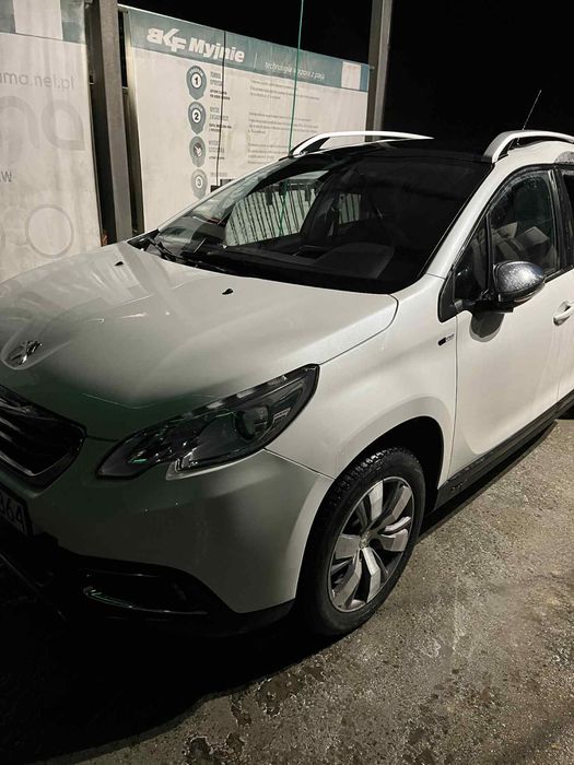 Samochód osobowy Peugeot 2008 biały
