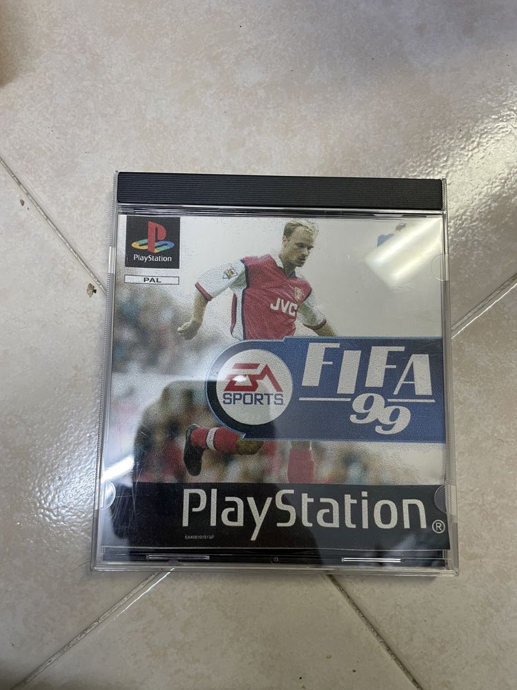 FIFA 99 (para PS1)