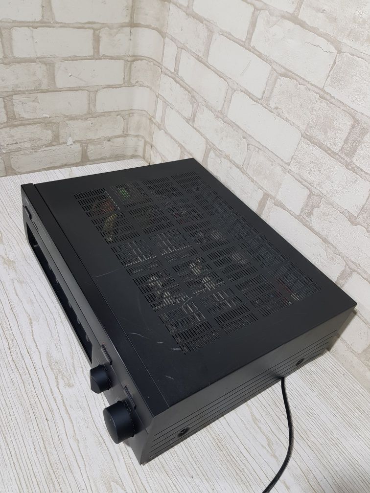 Стерео підсилювач YAMAHA AX-590,*2x150 Вт, б/у з Німеччини