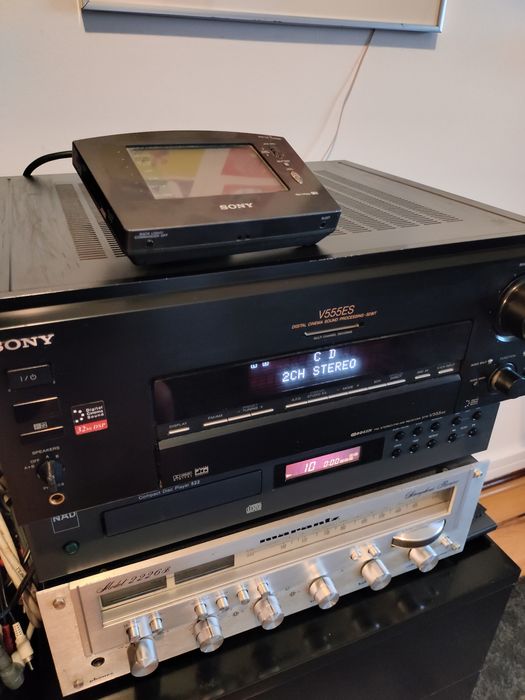 Amplificador Sony  V555es