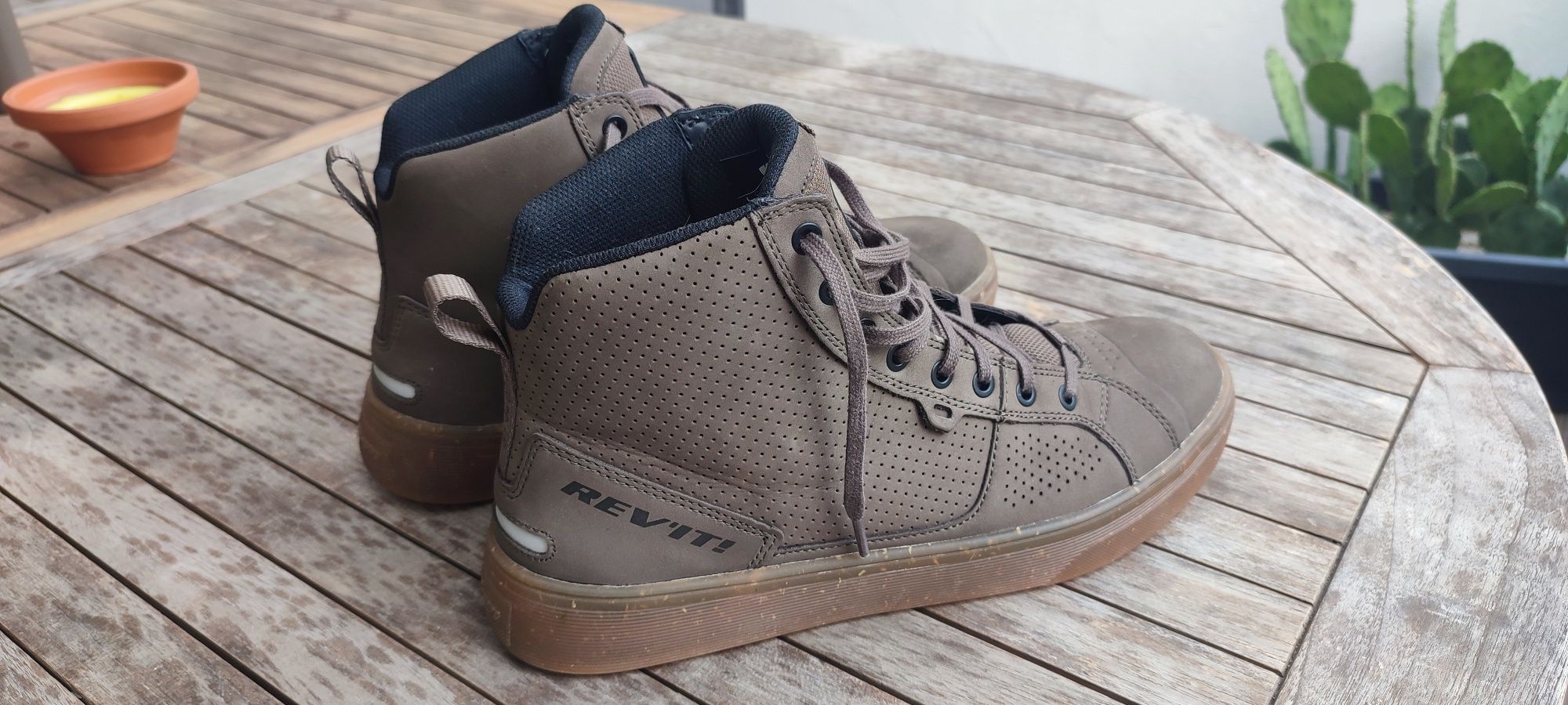 Botas Revit! Arrow novas