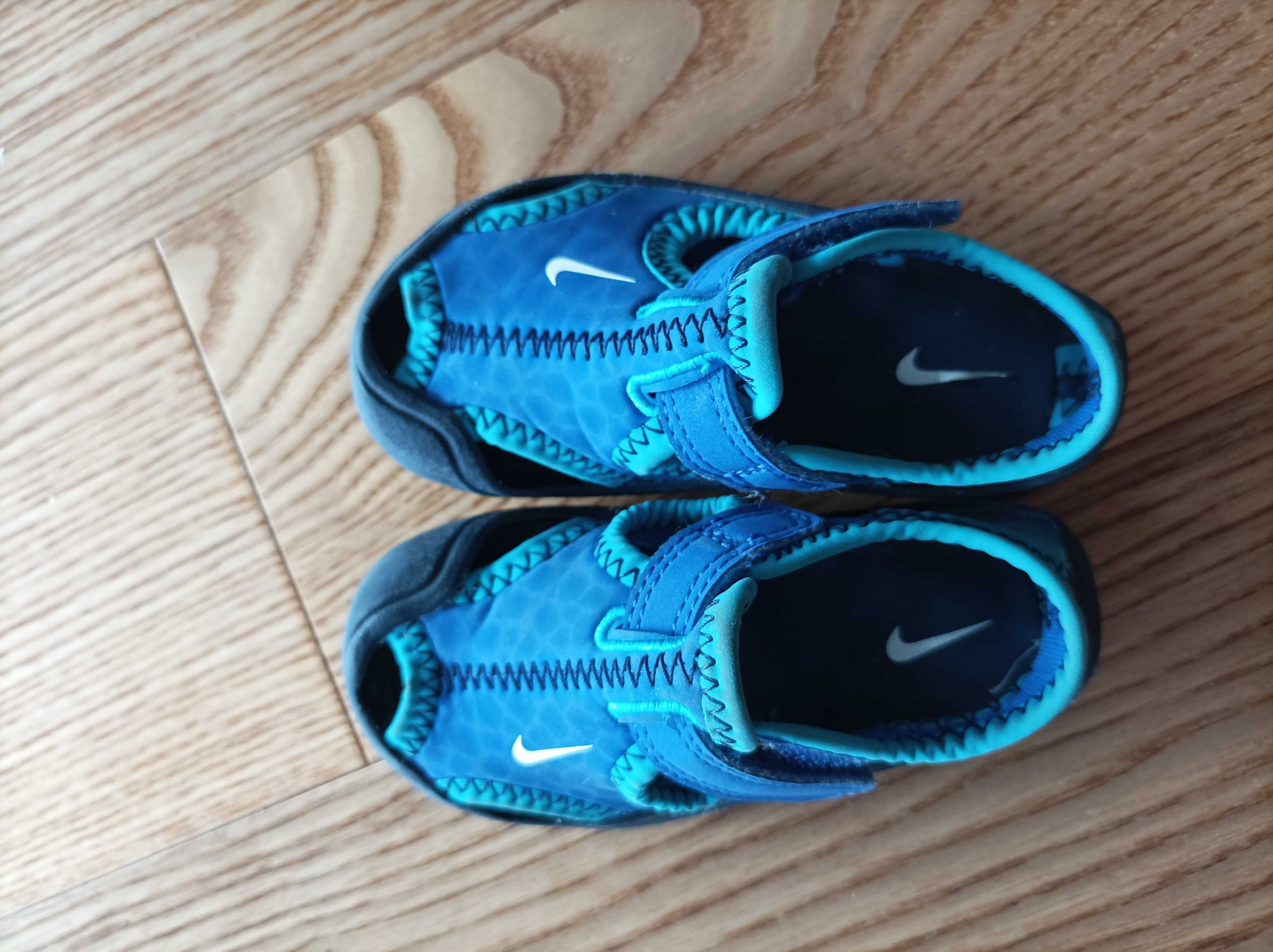 Buciki dziecięce Nike, Rozmiar 18/19(13 cm) uniseks