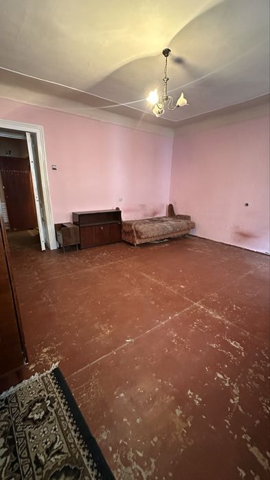 Продаж; квартира; приміщення; Чернівці; центр; фасад;