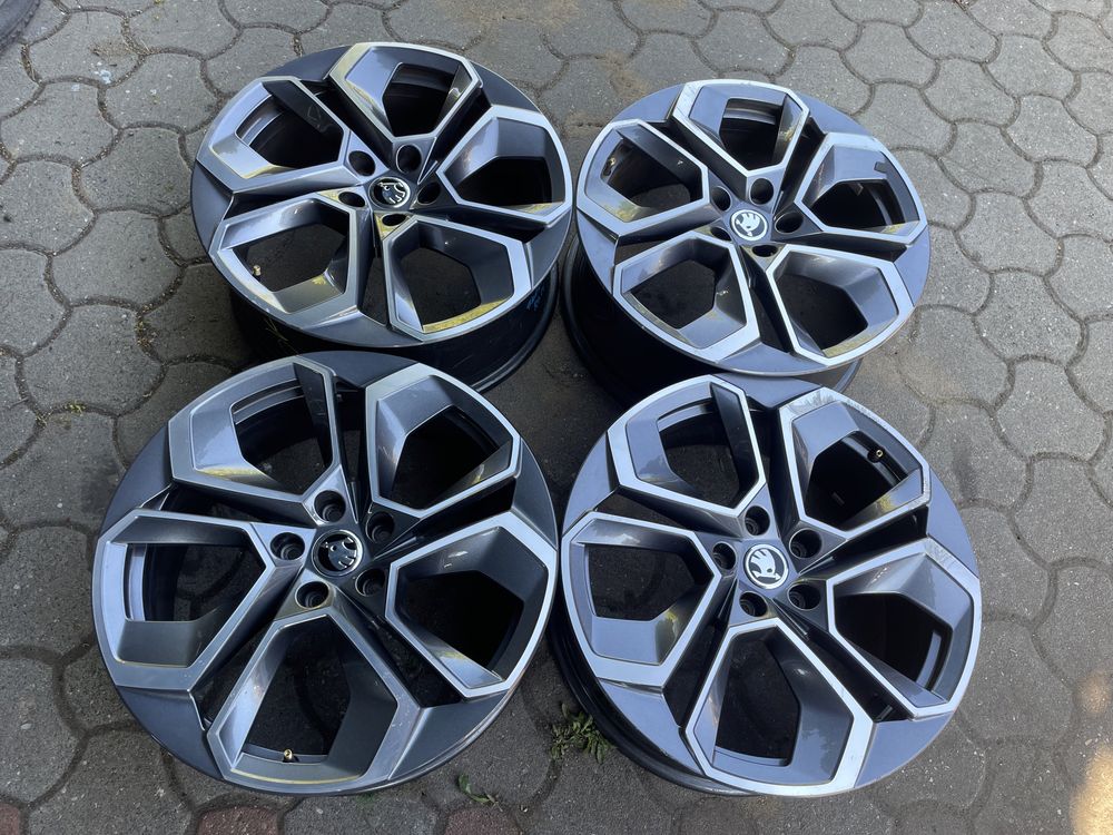 Felgi Skoda Octavia Rs 19 cali nowy model altair 5x112 oryginał
