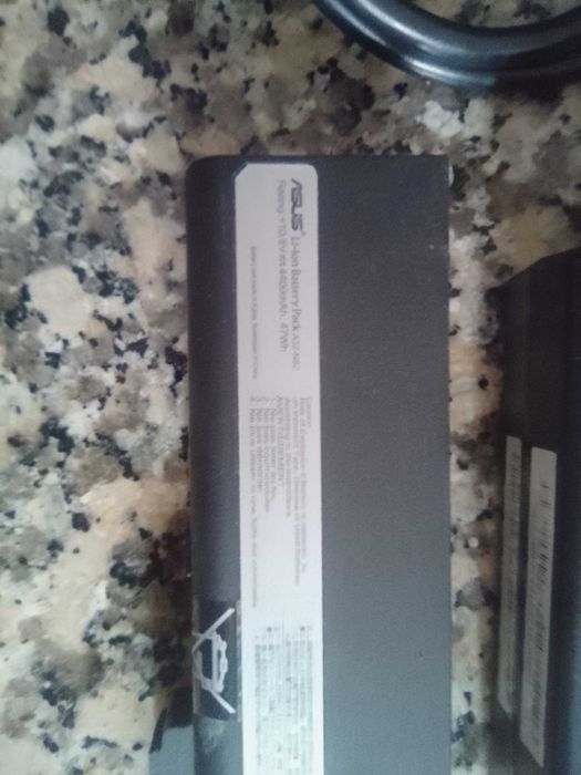 Vendo carregador e baterias ASUS portátil