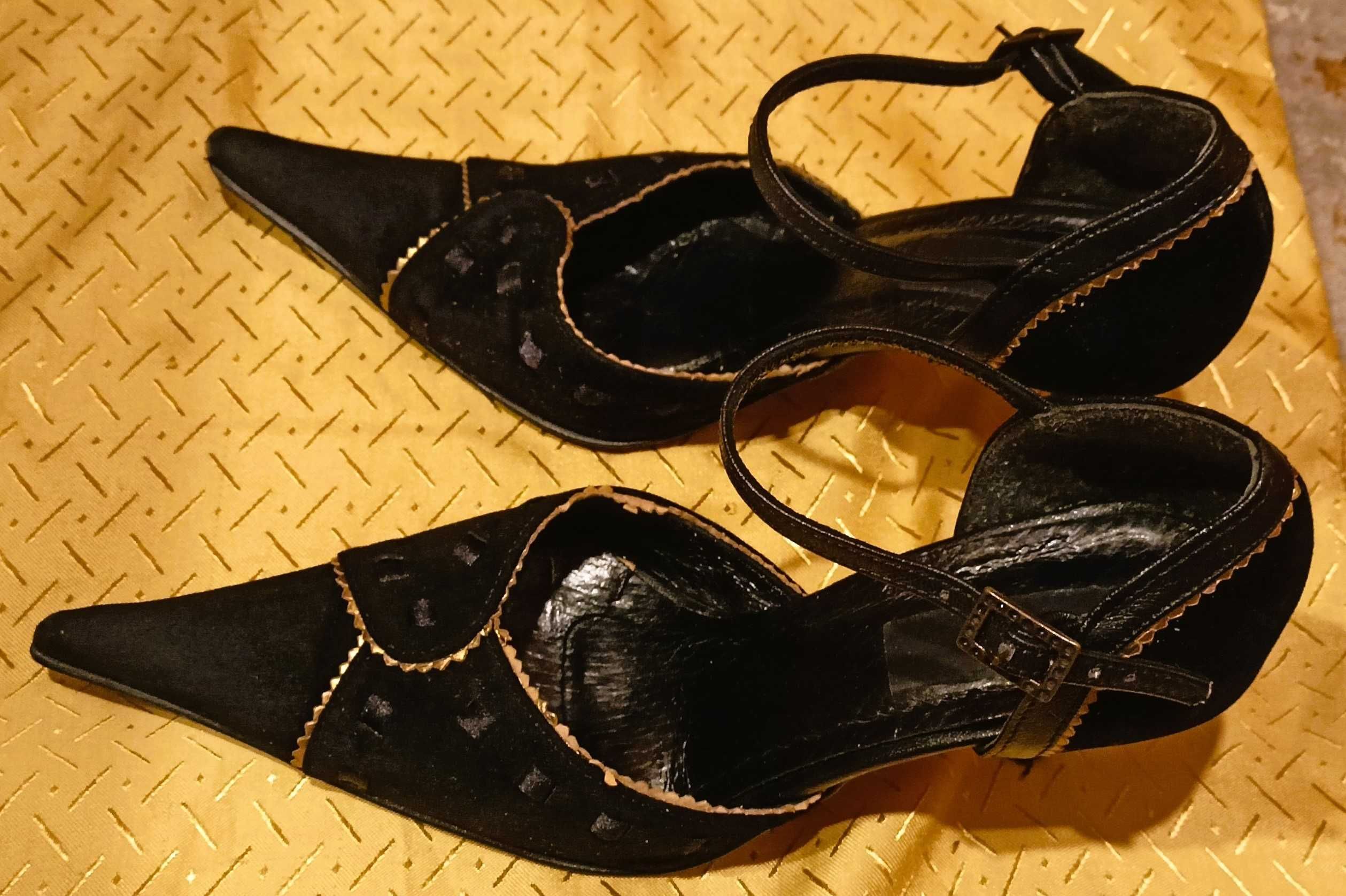 Bardzo eleganckie szpilki (rozmiar 35)