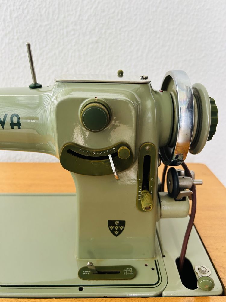 Maquina costura Oliva
