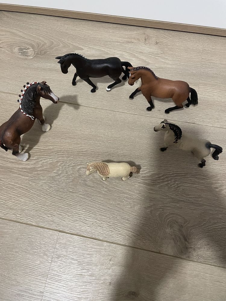 Zestaw koni Schleich