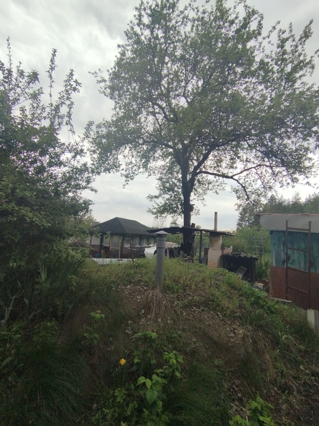 Продам будинок з ремонтом та зручностями у Нововодолажскому районі