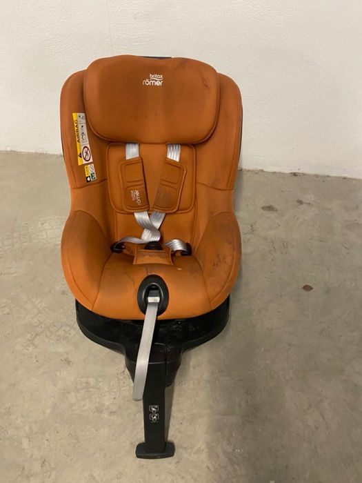 Cadeira Auto Britax Römer i-Size com Base Rotativa – Dos 0 aos 4 anos