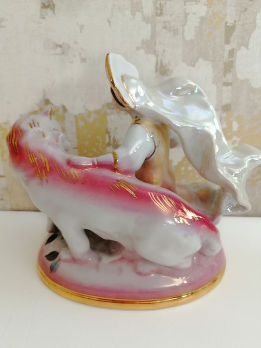 Figurka porcelanowa ZSRR Lomonosow Dulevo Vintage
