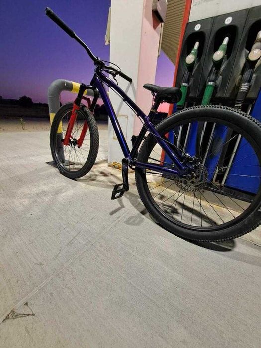 Rower dirt Dartmoor two6Player pro 2024 ŁADNY i zadbany (nowa rama]