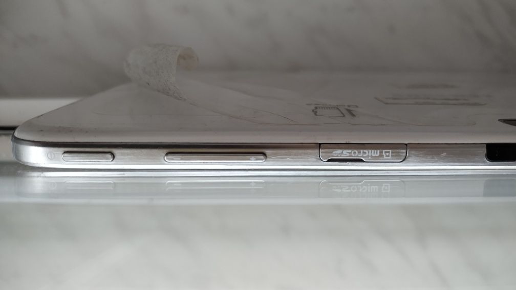 Планшет Samsung Galaxy Tab 3 GT-P5210 не рабочий