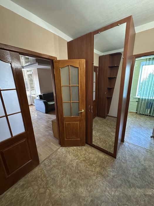 Квартира пободово , центр міста , поруч сімья , чудо маркет