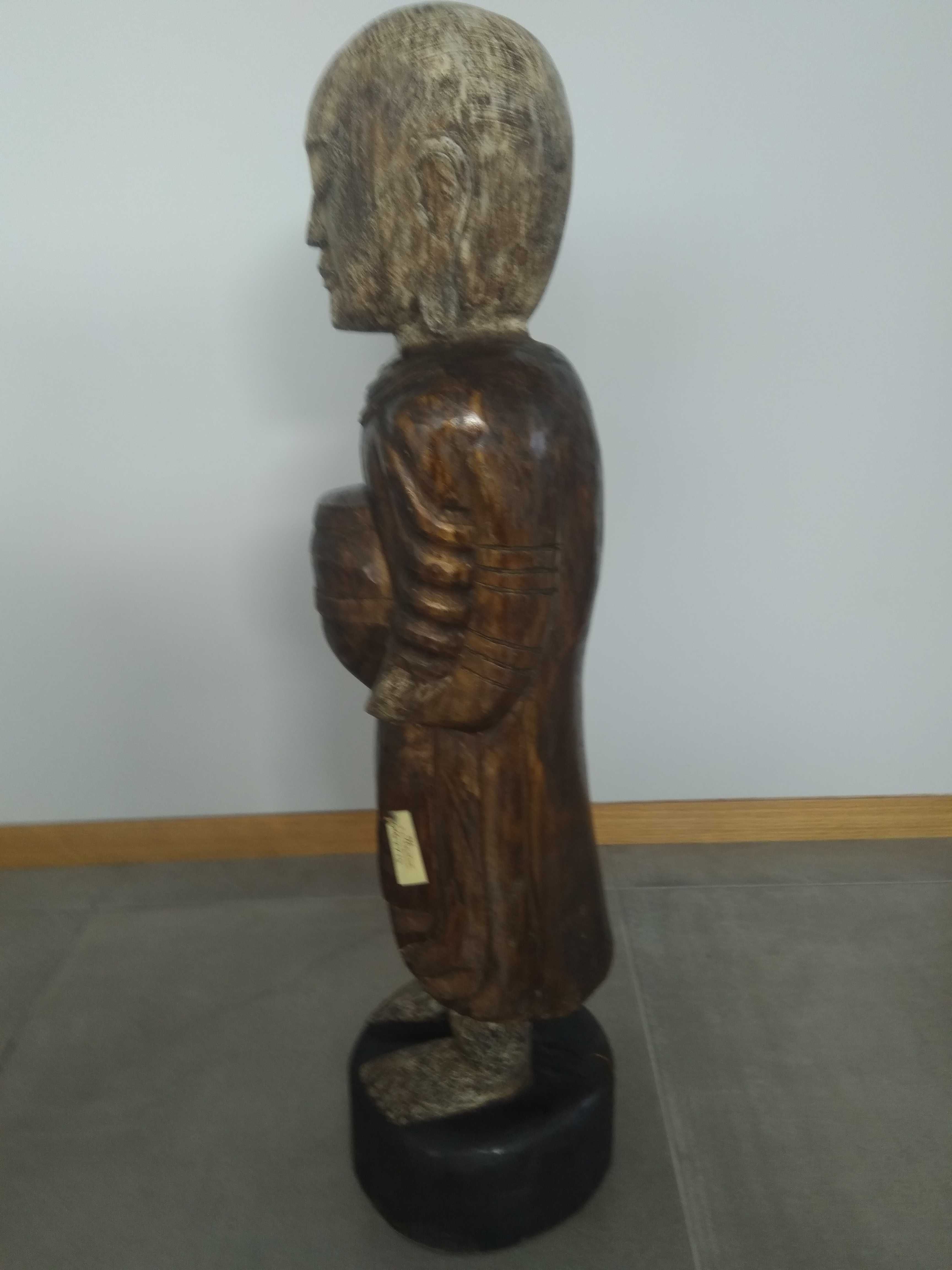 Estatueta Monge Oriental – Artesanal - Madeira Exótica