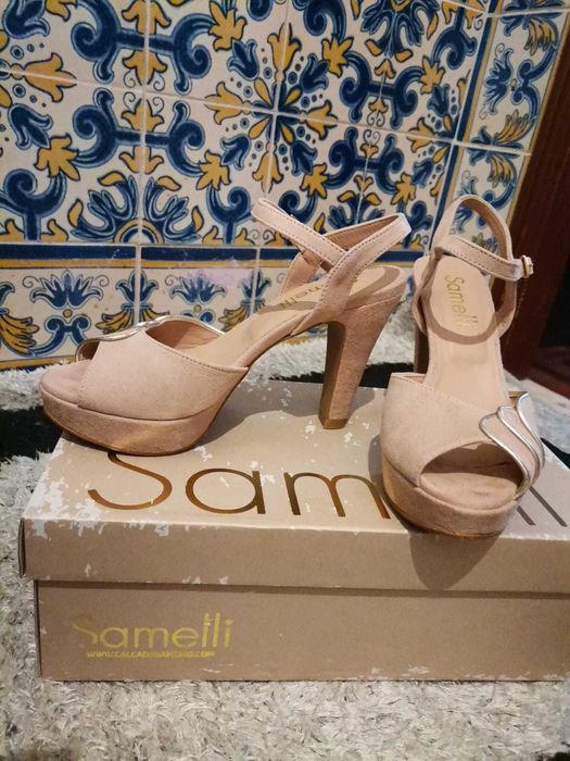 Sapato de salto Senhora Nr.35 da marca Samelli